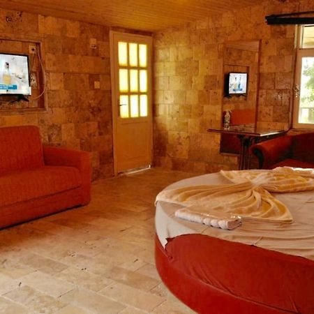 Joy Garden Bed & Breakfast Karahayit  Luaran gambar