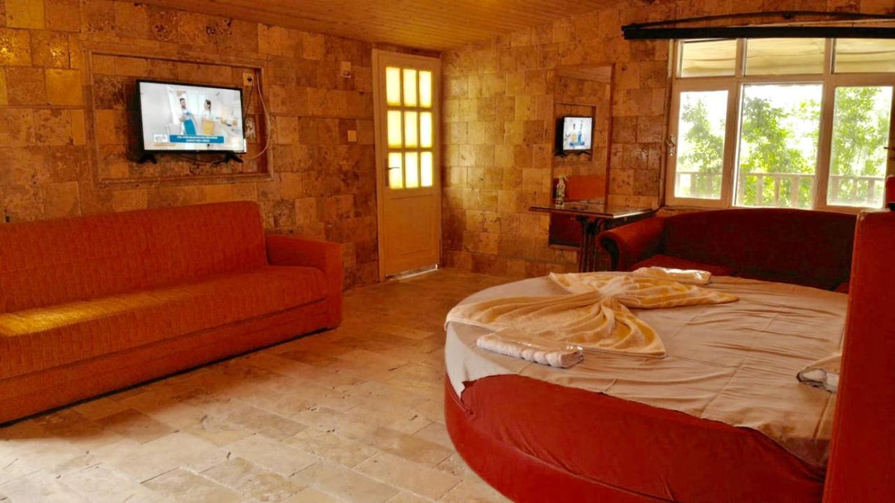 Joy Garden Bed & Breakfast Karahayit  Luaran gambar